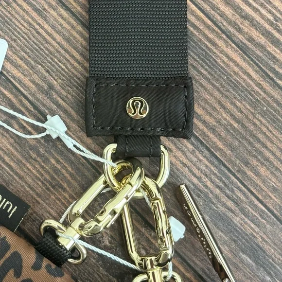 NWT Lululemon Dual Pouch Wristlet In Leopardo Shift Midi Desert Khaki - Picture 4 of 8